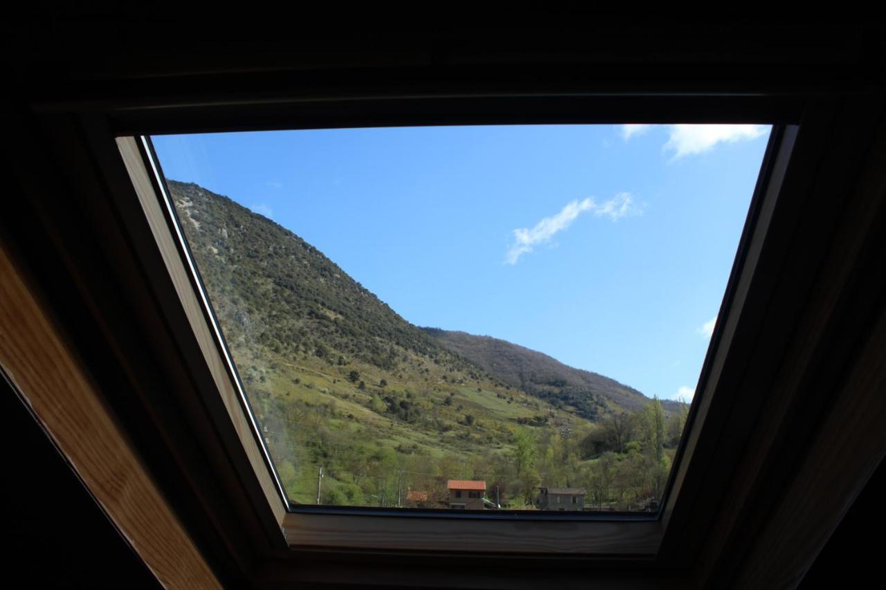 Maison De Charme Calme Entouree De Montagne Ussat Ngoại thất bức ảnh