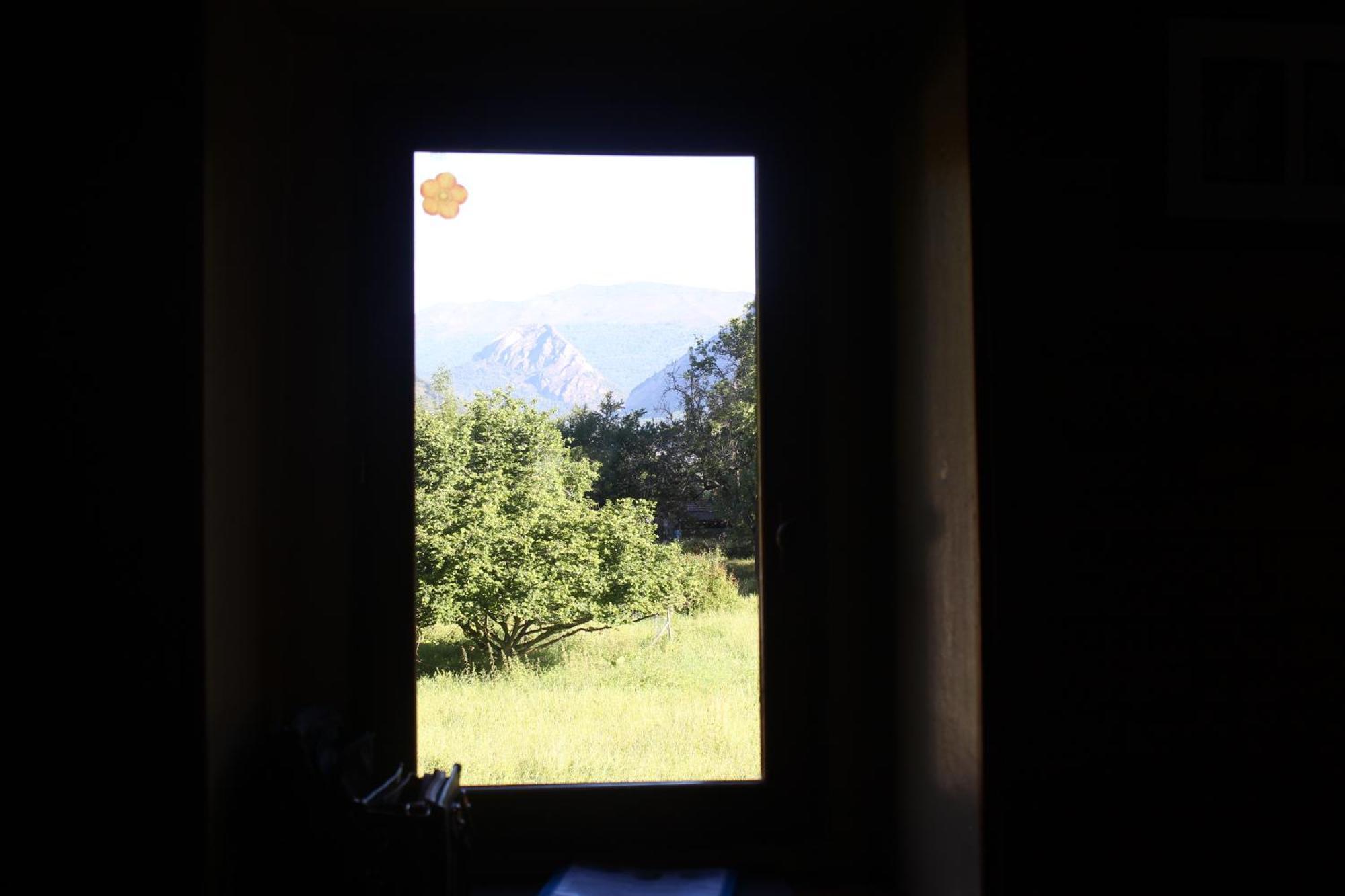 Maison De Charme Calme Entouree De Montagne Ussat Ngoại thất bức ảnh